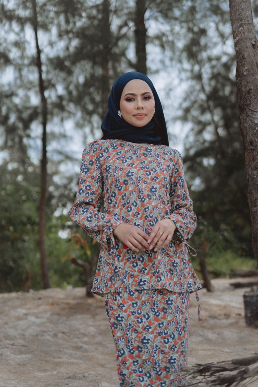 Blooming Series Elvira - Brick